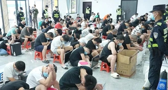 加强两国执法安全合作