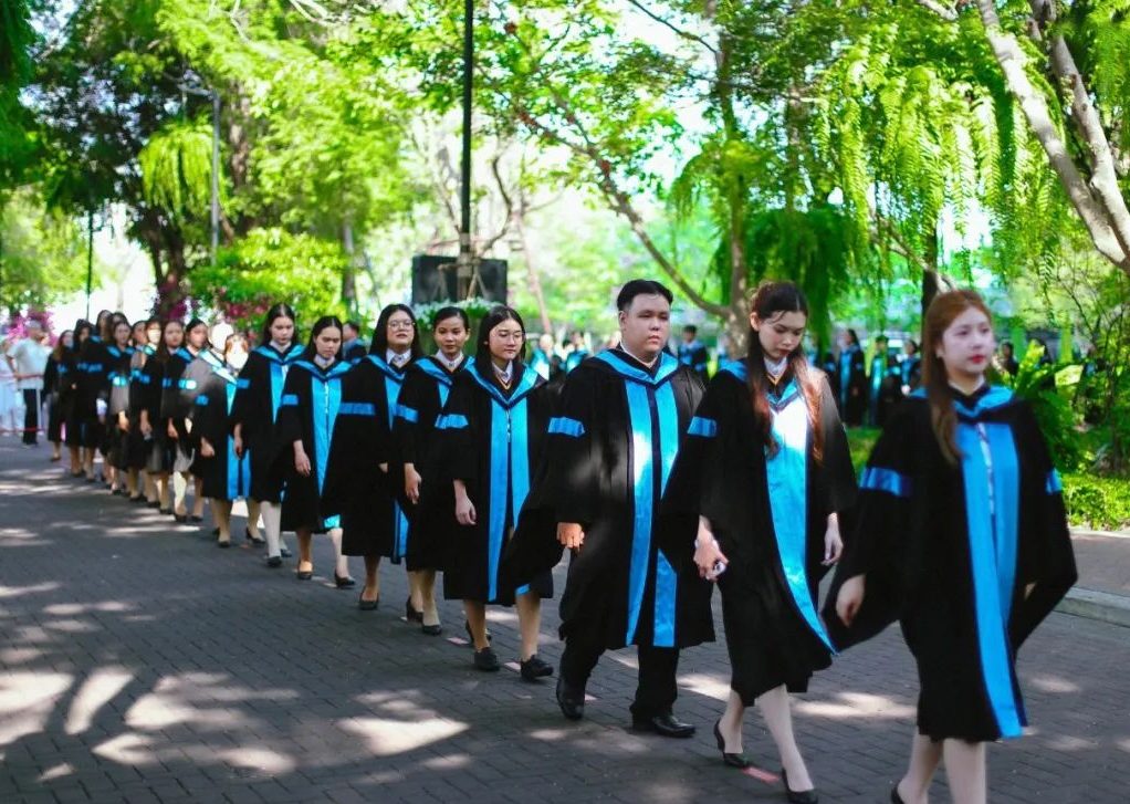 博仁大学毕业典礼