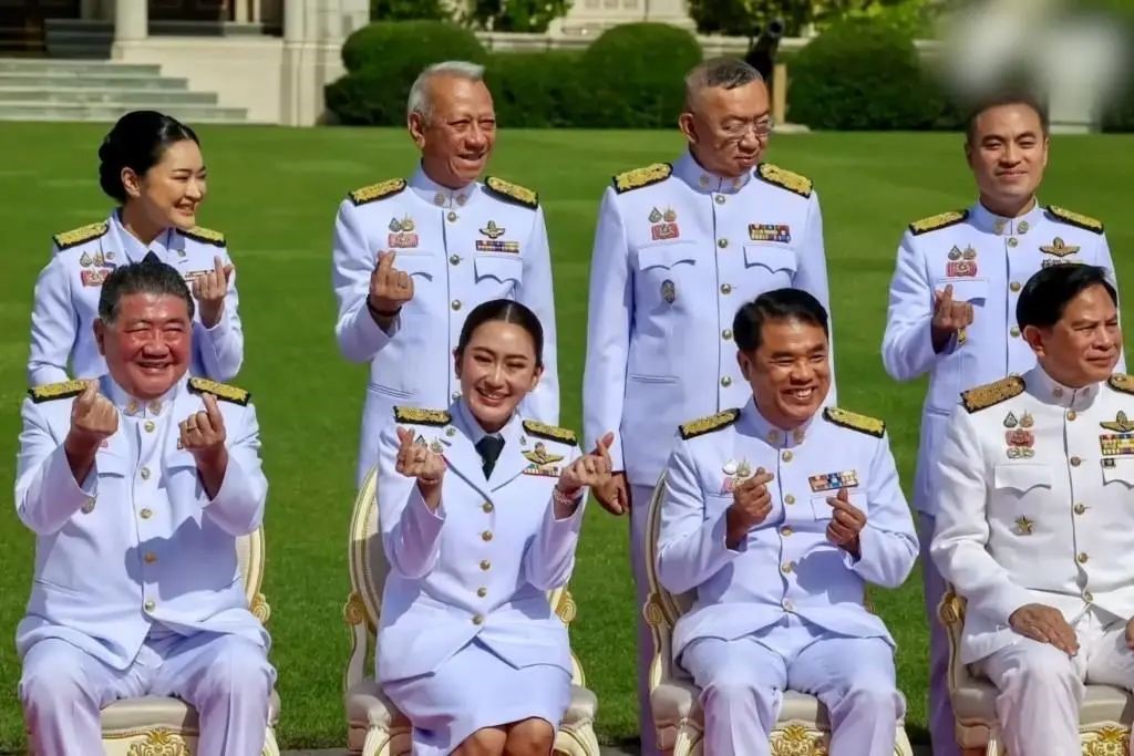 佩通坦的“被弹劾史”