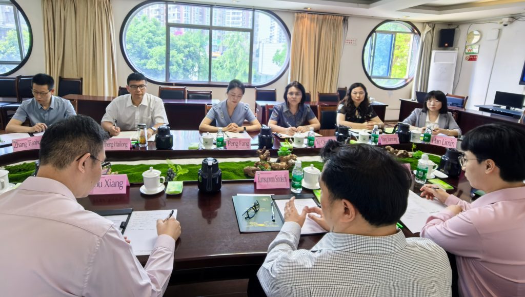 博仁大学校领导访问西南院校