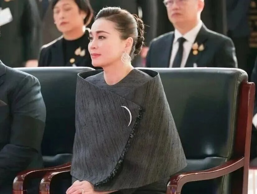 苏提达王后五套惊艳造型