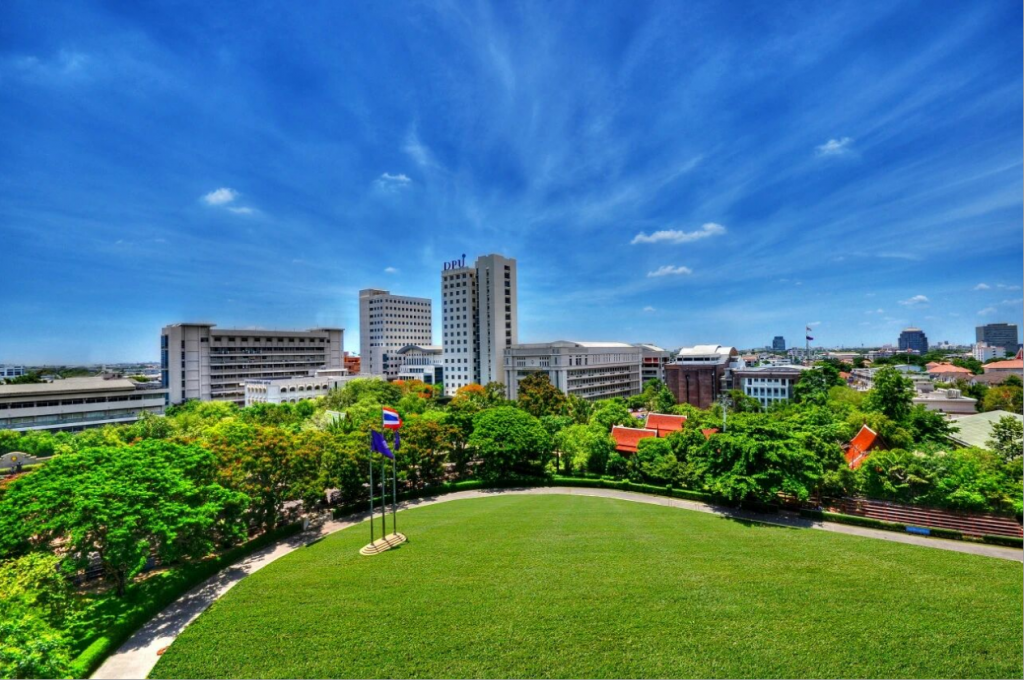 泰国博仁大学本科国际商务专业学生采访——家长和学生都满意