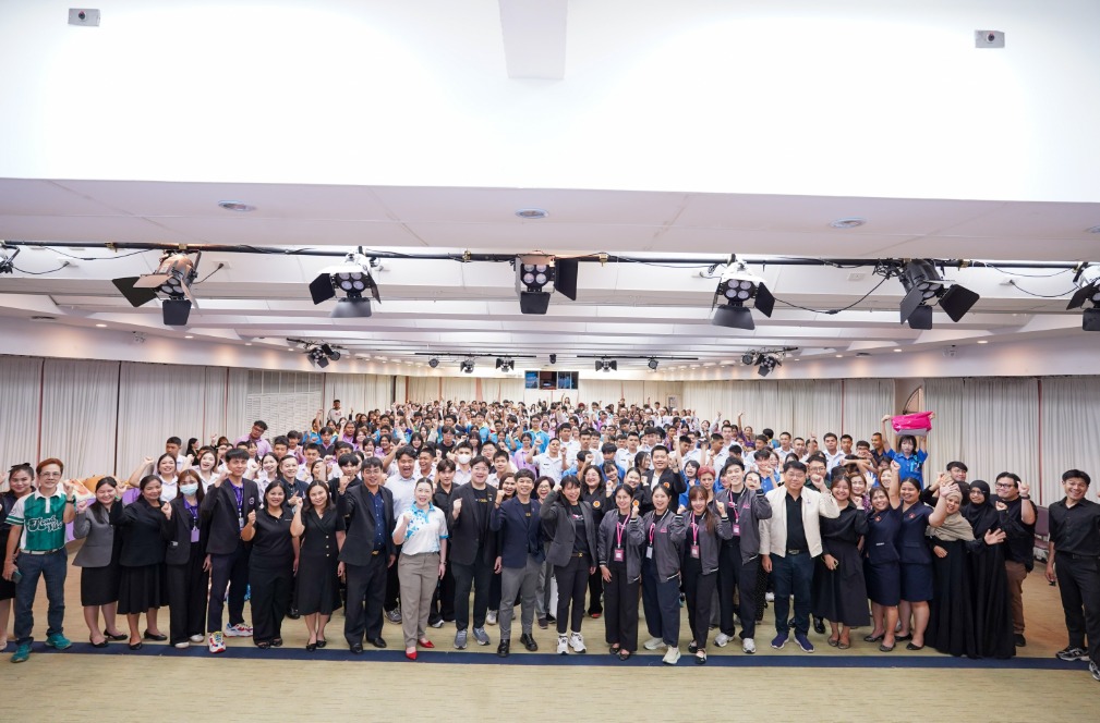 DPU 联手政府储蓄银行（GSB）举办第3届夏季节，借用 Real-World Business（真实世界商业）模型，将一年级学生培养成企业家，学习真实的经营管理，在校园内创造收入
