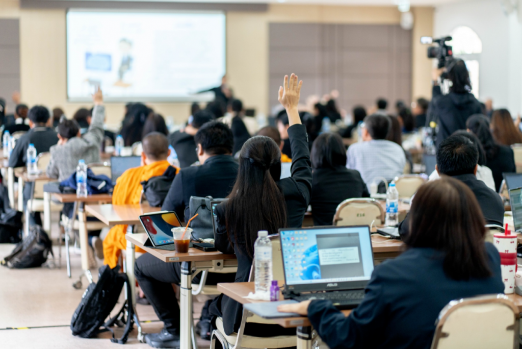 把学生托举在风口上起飞——博仁大学本科NEW信息技术与人工智能专业