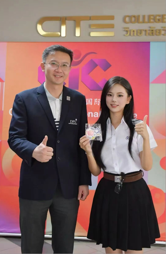 大美女袭来！！！------我通过校招找到了在曼谷的好工作！
