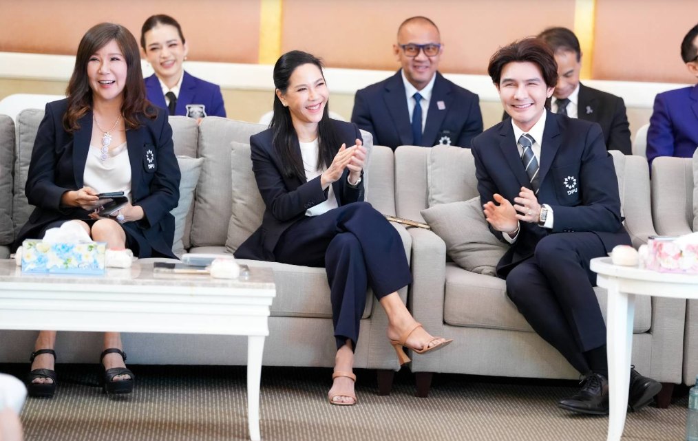 CIMw-DPU以“OWN YOUR NEXT”为主题开启新学年,助力研究生规划未来路径,通过自我能力提升创造成功 CIMw-DPU以“OWN YOUR NEXT”为主题开启新学年,助力研究生规划未来路径,通过自我能力提升创造成功