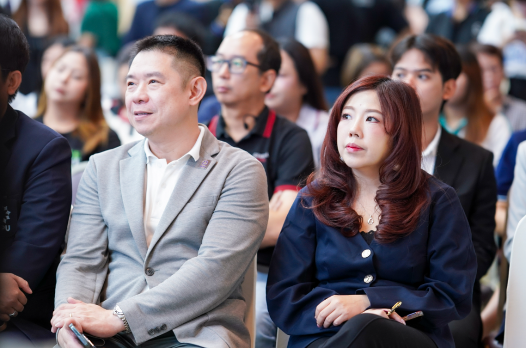 泰国博仁大学举办 DPU JOB FAIR,携手知名企业拓宽学生就业渠道:毕业生毕业后3个月内就业率达95%,企业称赞学生“适应能力强、善用AI、富有创造力” 泰国博仁大学举办 DPU JOB FAIR,携手知名企业拓宽学生就业渠道:毕业生毕业后3个月内就业率达95%,企业称赞学生“适应能力强、善用AI、富有创造力”